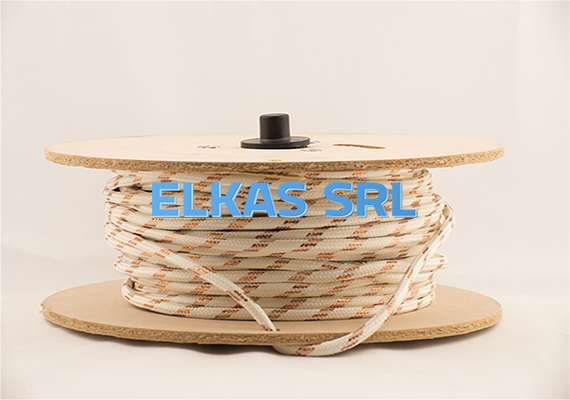 Nossos cabos são certificados. Eles também têm um processo de colagem que os impede de serem desintegrados em sua armadura